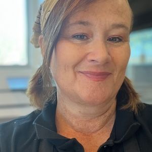 Meet your Posher, Stacy